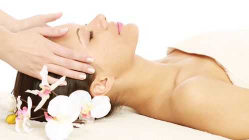 Limpieza facial profunda: exfoliación, mascarilla e hidratación